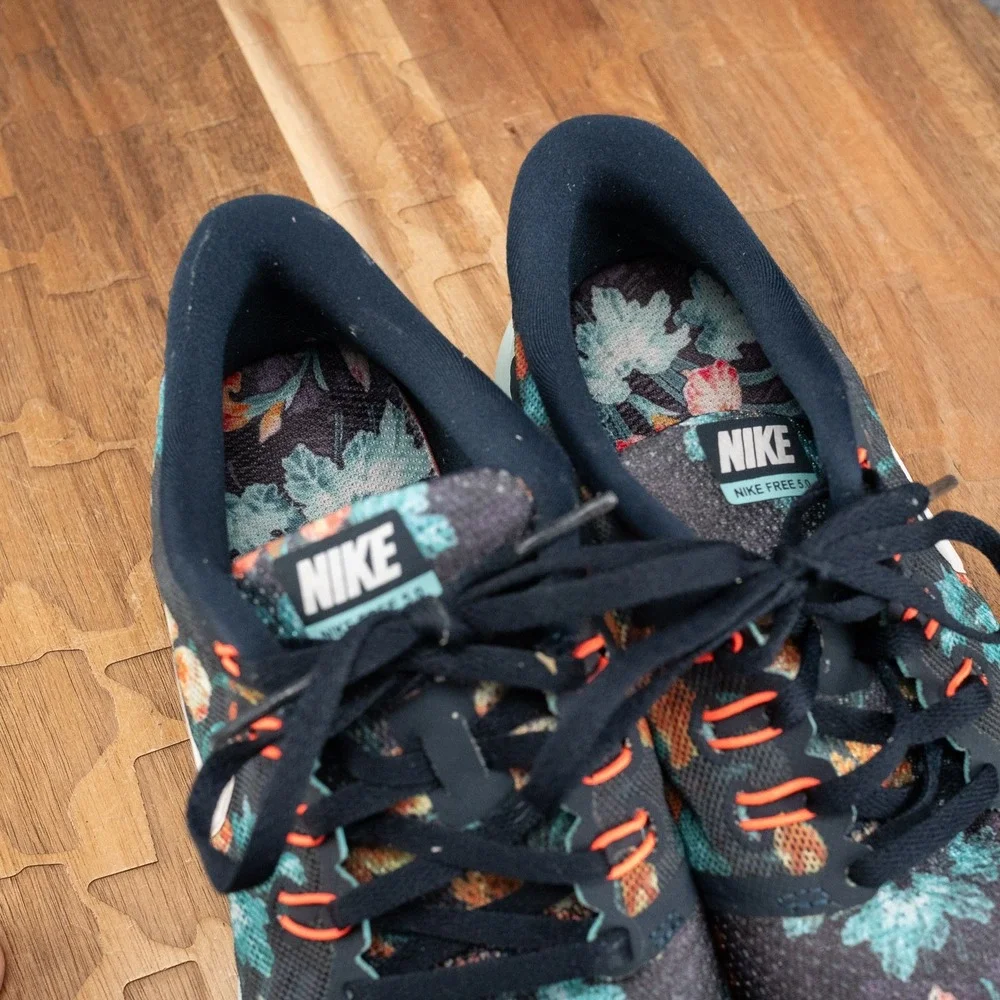 Women Nike Free 5.0 Floral Photosynthesis Shoes Size 6
